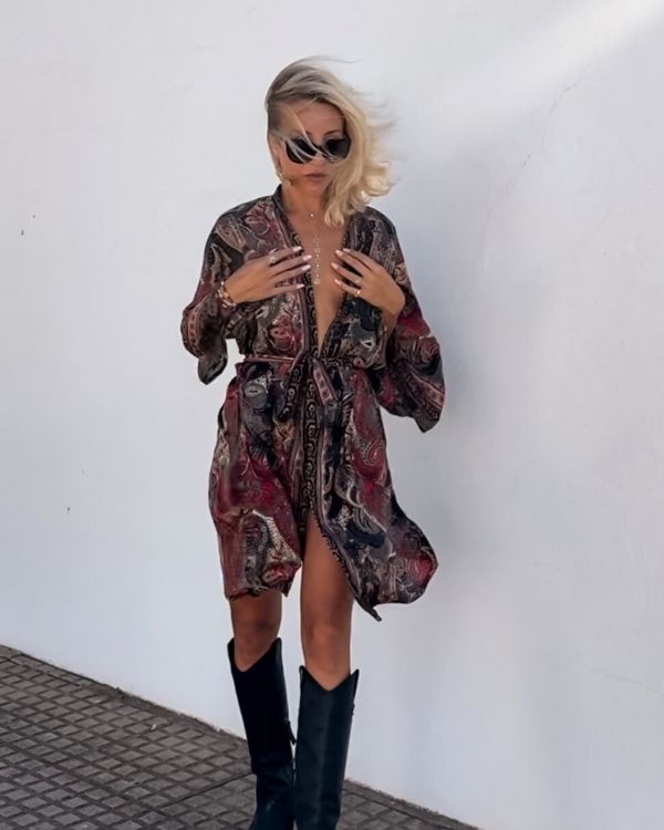 Kimono aus Seide mit Paisley Mustern im Boho Chic Style 