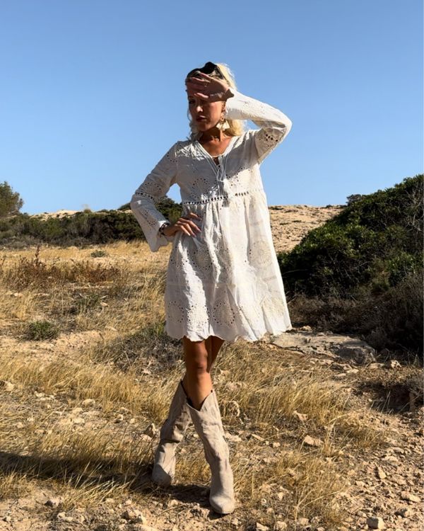 Damen Midi Kleid in creme-weiss mit langen Aermeln und Boho Details