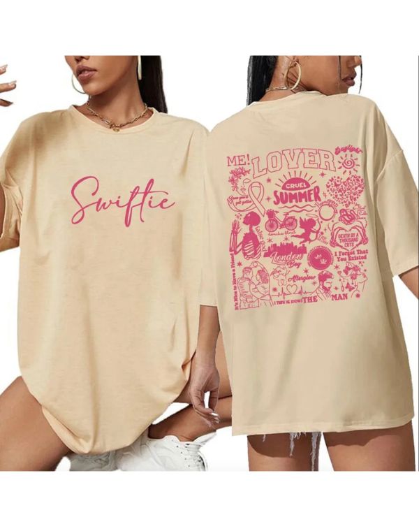 Cooles „Swiftie Summer Lover“ T-Shirt für den Sommer - Damen T-Shirt in beige mit pinkem Aufdruck