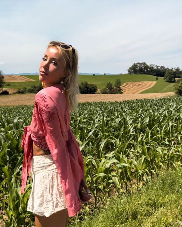 Verspielte Bohochic Damen Bluse mit weiten Ärmel und Om Zeichen 